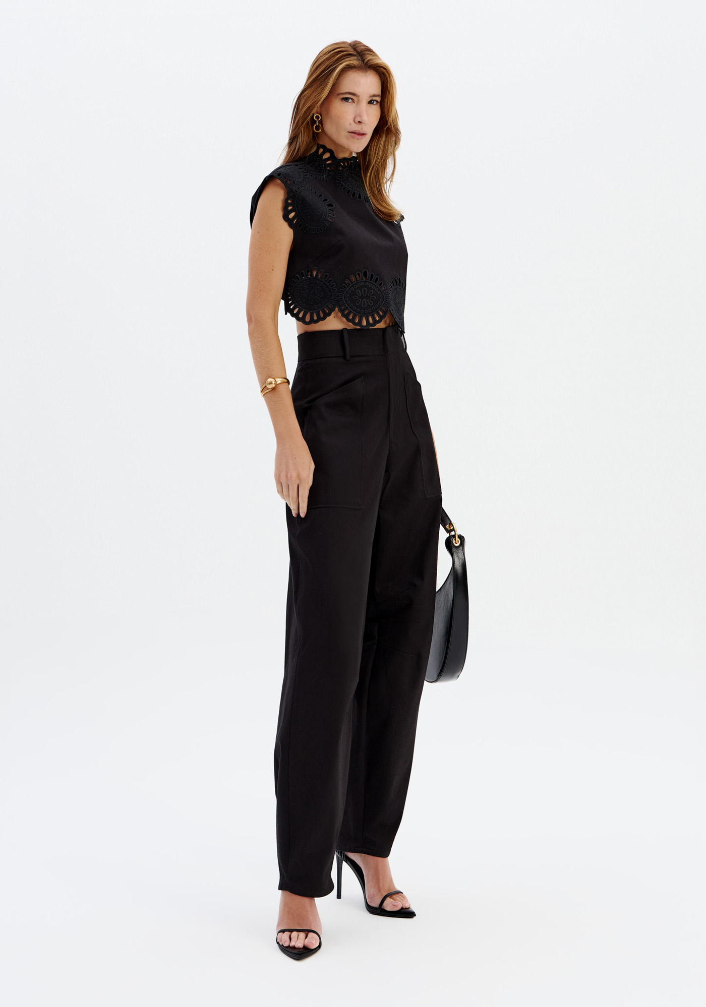 Blusa Cropped Sem Manga Bordada