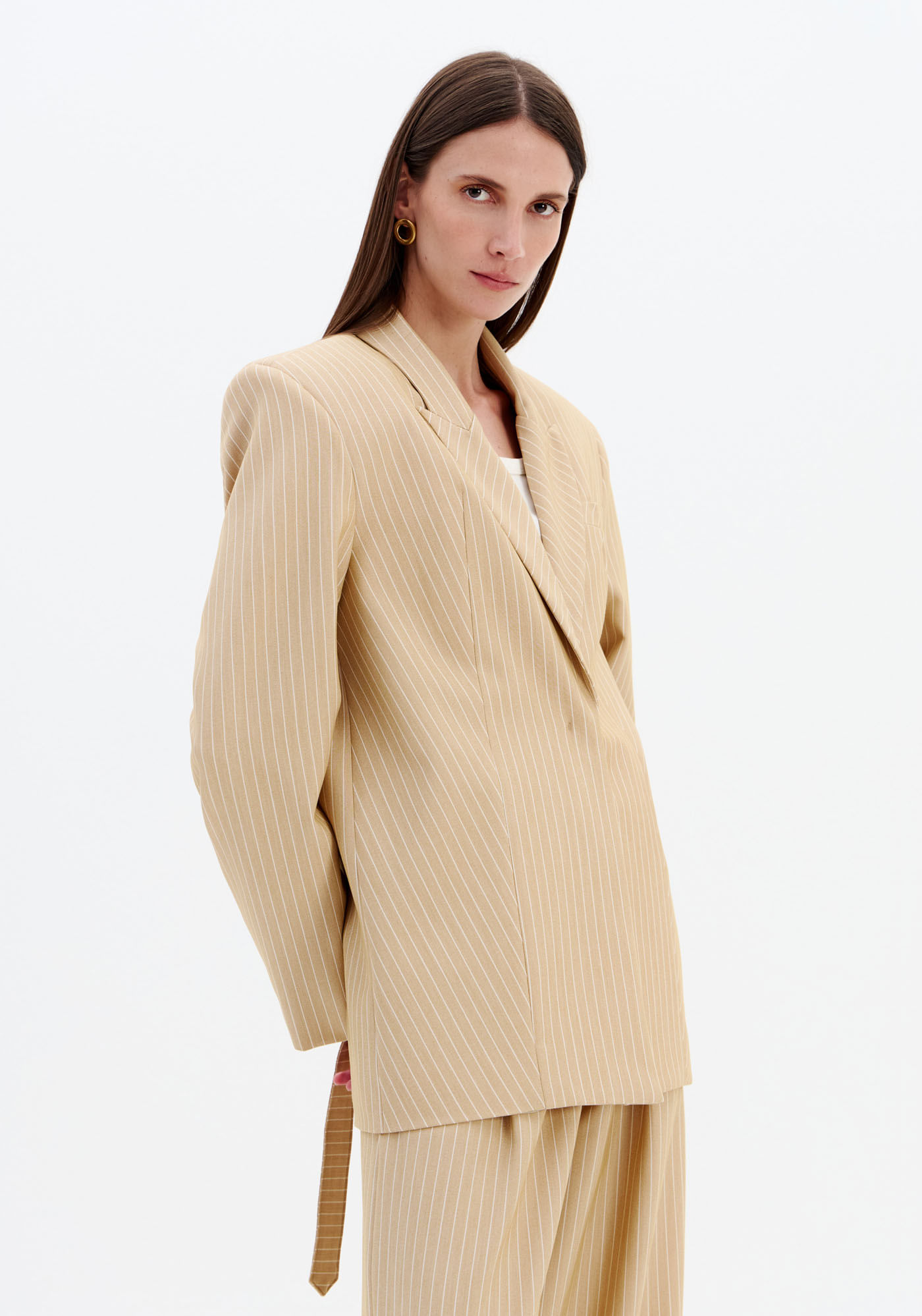 Blazer Oversized Manga Longa Com Faixa Fixa