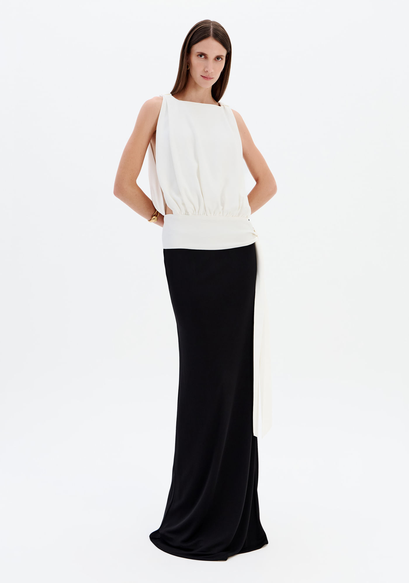 Blusa Sem Manga Com Amarração De Crepe