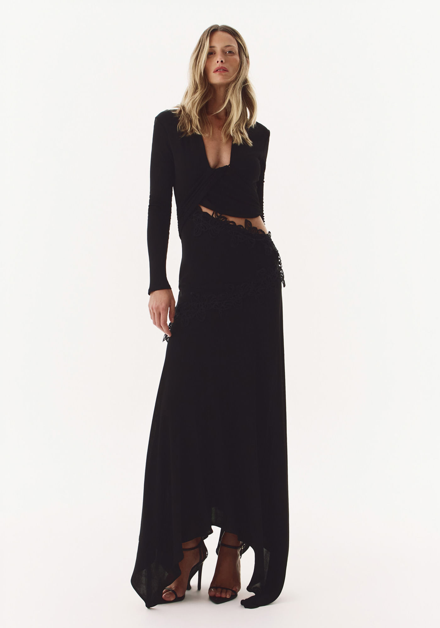 Vestido Longo Com Aplicação De Renda - Preto